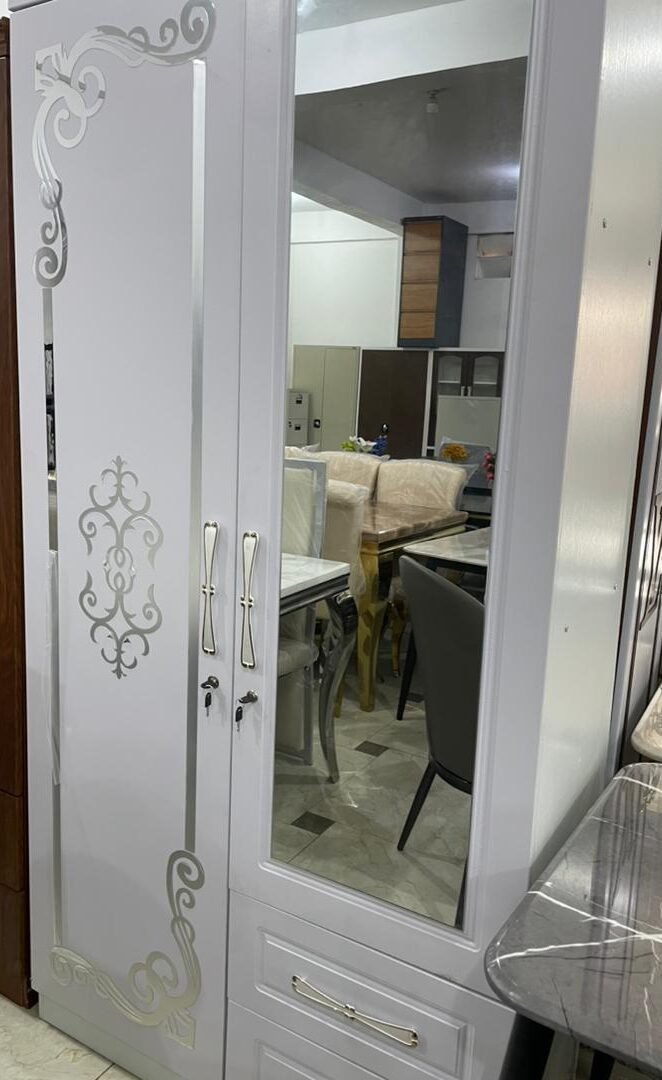 MODERN WARDROBE